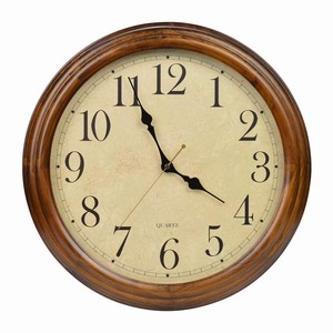 Horloge murale artisanale en bois de chêne avec chiffres romains - Design antique en gros - Product Image 3