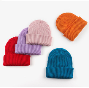 Bonnet tricoté personnalisé pour homme en acrylique, style pêcheur, avec logo brodé 3D, chaud et à revers côtelé - Product Image 4