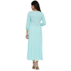Kurta de Rayón Azul Cielo para Mujer, Estampado Tie Dye, Corte en A, con Apliques, Estilo en Capas, Cuello Redondo, Mangas Tres Cuartos, Ropa Étnica - Product Image 3