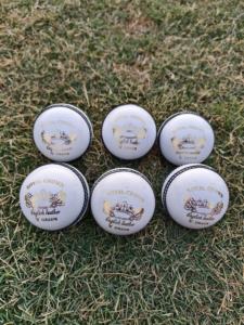 Best Kookaburra Premium Quality 4 Piece 156g Test Match Hard <b>Cricket</b> Balls Hand Stitched <b>White</b> Royal Crown Leather Cork Core - Product Image 5