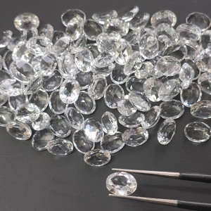 Topacio Blanco Natural 9x7MM Corte Ovalado de la Mejor Calidad, Piedra Preciosa Suelta Calibrada para la Creación de Joyería de Diseño - Product Image 1