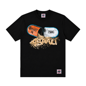 เสื้อยืดสตรีทแวร์ผู้ชายสีดำ พิมพ์ลาย Adderall XR 25MG คอกลม แขนสั้น ทรงปกติ ผ้าคอตตอนเจอร์ซีย์ - Product Image 1
