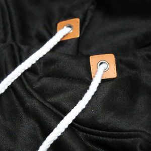 Sweat-shirt à capuche zippé intégral en molleton brossé pour femme – Vêtement féminin confortable - Product Image 6