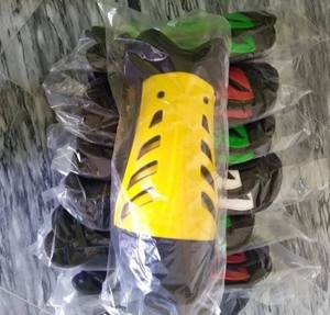 Protège-tibias professionnels de hockey sur gazon à protection intégrale pour l'entraînement et les loisirs en extérieur Eoin Winston Sports Sialkot Pakistan - Product Image 1