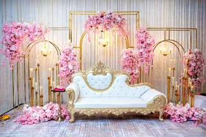 Scène de réception de mariage moderne à Calgary, décoration de scène de mariage de luxe, ensemble de canapés haut de gamme et panneaux de fond en fibre - Product Image 2