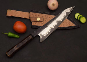 Couteau de Chef Artisanal Haut de Gamme en Acier Damas, Lame à Bord Dentelé, Manche Personnalisable, Étui en Cuir, OEM, Qualité Industrielle - Product Image 6