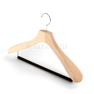 Colgador de madera de lujo japonés con barra de terciopelo, para jacke HA20F_0255, fabricante japonés, duradero, barra de pantalones - Product Image 1