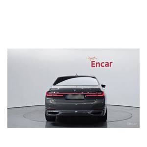 BMW Série 7 740i Juillet 2020 37 838 km Boîte de vitesses automatique Volant à gauche Sièges en cuir Caméra de recul Design Pure Excellence - Product Image 4