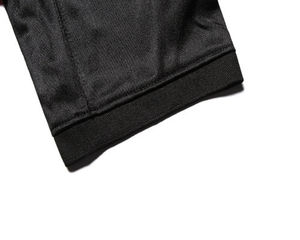 Jersey de Fútbol Americano con Cuello en V y Logotipo Impreso Digital OEM, Diseño Personalizable, 100% Poliéster, Tejido de Malla de Secado Rápido - Product Image 3