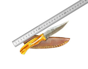 Couteau artisanal personnalisable en acier Damas avec manche en os et cor et étui en cuir disponible chez ZA Damascus Maker - Product Image 4