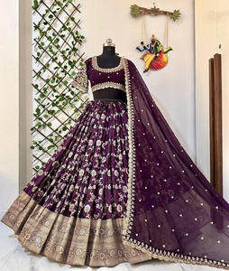 Lehenga en soie Miragi Jacquard à motifs rapides avec broderie de sequins, fils et Jari, blouse en Georgette et dupatta en Georgette - Product Image 6