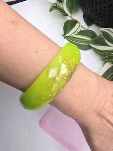Bracelet léger en résine fine, motif floral peint à la main, étanche, pour femme - Product Image 5