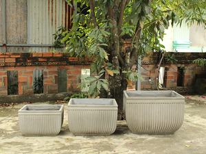 Ensemble de haute qualité de 3 grands pots GRC en polystone pour l'aménagement paysager moderne de jardin à la maison - Product Image 2