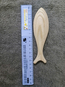 Statue de poisson en bois naturel, artisanale, décorative, thème nautique, pour la distribution en gros et le soutien au marché de détail mondial dès aujourd'hui - Product Image 3