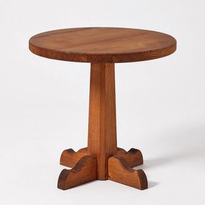 Table d'appoint en bois artisanale moderne, conçue pour une utilisation polyvalente, offrant style, robustesse et la beauté naturelle du bois. - Product Image 6
