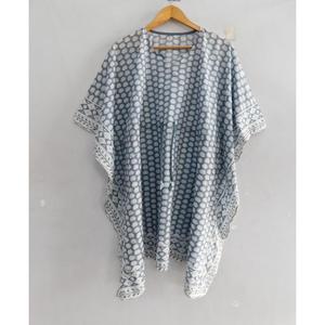 ชุดเดรสผ้าฝ้ายสไตล์โบฮีเมียน งานแฮนด์เมด พิมพ์ลายดอกไม้ ชุดคลุมชายหาด ทรงหลวม คอวี แขนทรงปีกค้างคาว ทรงบานออกช่วงปลาย  เหมาะสำหรับฤดูร้อน - Product Image 6