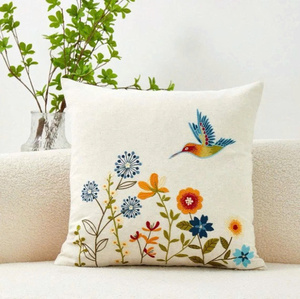 Housse de coussin carrée en coton blanc, personnalisable, brodée, motif floral et oiseaux vintage, écologique, lavable, pour la maison, vente en gros - Product Image 1