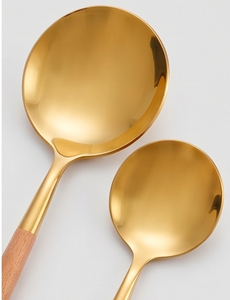 Juego de cubiertos de acero inoxidable pulido en oro con elegantes mangos esmaltados, perfecto para la mesa del hogar, la cocina o el restaurante. - Product Image 2