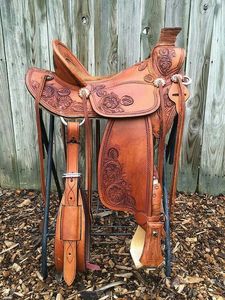 Silla de Montar de Cuero Genuino Estilo Vintage para Caballo, Precio Accesible, Diseños Duraderos y Personalizables, Último Modelo de Silla Inglesa - Product Image 4