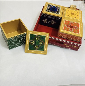 Vibrant Heritage - Juego de Cajas de Especias de Madera Pintadas a Mano de Rajasthani, Hechas con Madera de Alta Calidad - Product Image 1