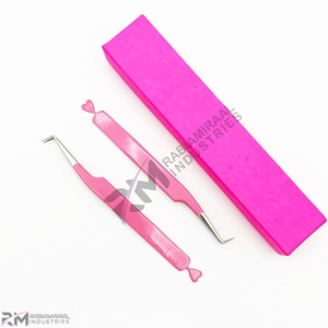 RMI Professional Hot Selling Eco-Friendly Durable Pink Stainless Steel Eyelash Tweezers Heart Design Plain Grip Lash Extension - Product Image 5