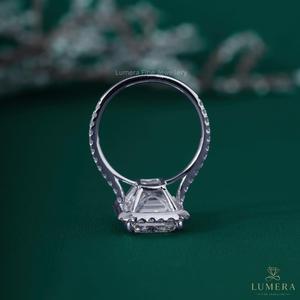 Bague de fiançailles Premium couleur E VS1 avec certificat GRA, bague halo taille émeraude sertie pavé de diamants de laboratoire, bijoux d'anniversaire et de mariage - Product Image 2