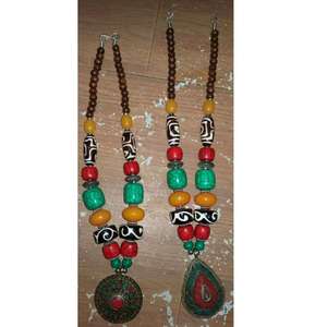 Collar de Resina con Apariencia Elegante Hecha a Mano, Joyería Ligera Diseñada para Mayor Comodidad, Moda Moderna y Regalo Especial - Product Image 2