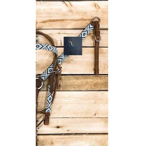 Conjunto de cabezada y pechera de cuero marrón con cuentas azules, estilo western, hecho a mano, ajustable, equipo ecuestre - Product Image 2