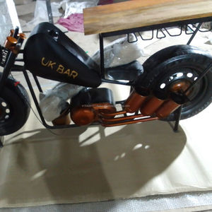 Consola de barra de hierro para motocicleta hecha a mano con diseño moderno, exhibición de automóvil indio antiguo único, exhibición de mostrador de bar para eventos de Hotel en casa - Product Image 1
