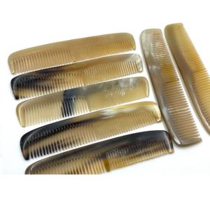 Peine para el Cabello de Cuerno de Búfalo Negro, Hecho a Mano, Ecológico, de la Mejor Calidad, Diseño Moderno - Product Image 1