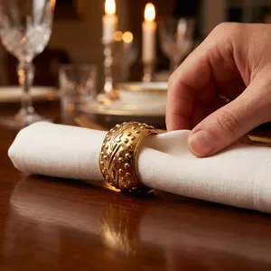 Ensemble d'anneaux de serviette en résine de style nouveau, écologiques, durables, design classique, vaisselle de table de Noël, vaisselle de restaurant, marque RAJVASANT - Product Image 3