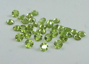 Piedra preciosa de peridoto redonda de 6 mm - Gemas sueltas de peridoto facetadas - Piedras talladas de calidad excepcional disponibles a precio de mayoreo - Product Image 3