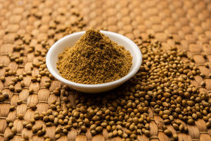 Poudre de Garam Masala, mélange d'épices : Cannelle, Anis étoilé, Cardamome, Clou de girofle, Poivre noir, Noix de muscade, Gingembre, Coriandre, Cumin, Piment de la Jamaïque - Product Image 3
