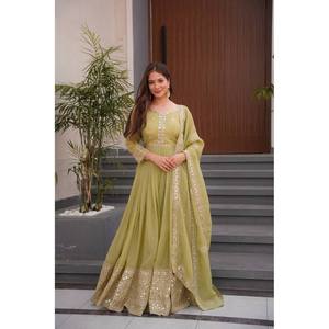 Vestido de Fiesta de Diseño Hecho a Mano con Corte en A, Cintura Imperio, Tela de Organza, Elegante Look para Bodas, con Dupatta - Product Image 2