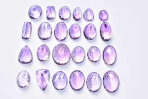 ลาบราโดไรต์ทรงดอกไม้สีน้ำเงินขัดเงาสำหรับทำเครื่องประดับ - Product Image 2