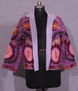 Chaqueta de tela TNT Suzani con bordado floral morado – Chaqueta artesanal para bodas, fiestas y ocasiones festivas. - Product Image 3