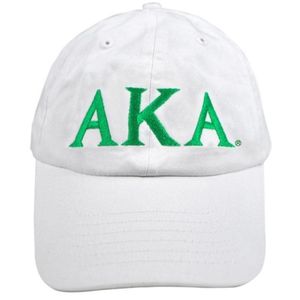 Gorra de Béisbol Ajustable de Algodón Blanca con Letras Griegas Bordadas en Verde, Gorro de Sororidad para Mujer, Uso Casual - Product Image 1