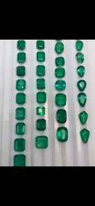 พลอยมรกตธรรมชาติจากแซมเบีย รูปทรงผสม คุณภาพดี พลอยเม็ดเดี่ยวสำหรับทำเครื่องประดับ - Product Image 5