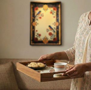 Bandeja Decorativa de Madera de Mango Hecha a Mano con Base Impresa - Product Image 4