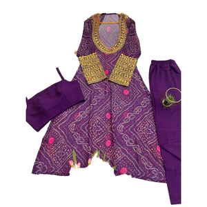 Conjunto de traje de fiesta de mujer de diseñador elegante y elegante con impresiones digitales - Product Image 1