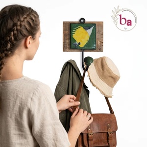 Crochet mural en fonte avec motif de poisson jaune, style rustique fait main, imperméable et écologique, crochet simple pour vêtements et décoration intérieure - Product Image 3