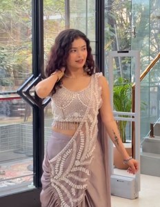 ชุดส่าหรีปักลายสุดฮิตพร้อมสวมใส่ พร้อมเสื้อปักลายสำหรับงานแต่งงานและงานปาร์ตี้ - Product Image 2