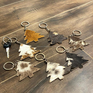Nouveau porte-clés unique et élégant en cuir de vachette, porte-clés en fourrure de vachette pour arbre de Noël, porte-clés élégants, porte-clés en vraie fourrure - Product Image 6