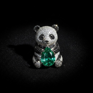 Broche fine et élégante Panda avec accent en moissanite, pierre verte en forme de goutte, ton argenté, bijou de costume pour soirée, cadeau, fabriqué en argent 925 - Product Image 2