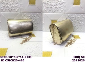Bolso de Mano Metálico de Diseño de Lujo para Mujer |   Bolso de mano tipo bandolera para fiesta o boda con cadena |   Bolso de Mano Elegante para Mujer - Product Image 4