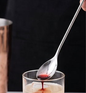 Cuillère à cocktail élégante en acier inoxydable 200 mm, agitateur de bar minimaliste, outil de mélange réutilisable pour cocktails, accessoire de bar - Product Image 3