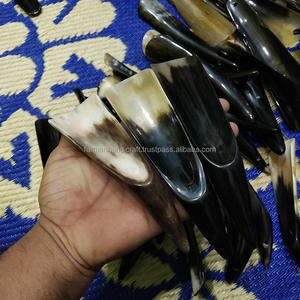 Cuchara para Zapatos Hecha a Mano con Cuerno Natural de Toro y Cordón de Cuero, Duradera y al Mejor Precio - Product Image 3