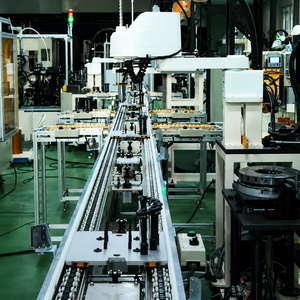 Chaîne de convoyage à double vitesse pour ligne de fabrication automatisée, produit phare pour l'automatisation de la production électronique, avec cadre en alliage d'aluminium - Product Image 1