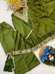 Traje Tradicional Indio Chinon Palazzo con Kurti Bordado en Línea A y Elegante Dupatta de Encaje - Product Image 2