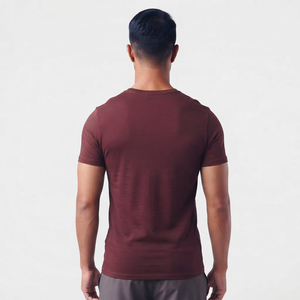 T-shirt de sport ajusté en coton à manches courtes pour homme, personnalisable, imprimé, tendance, couleur vin, vente en gros - Product Image 3